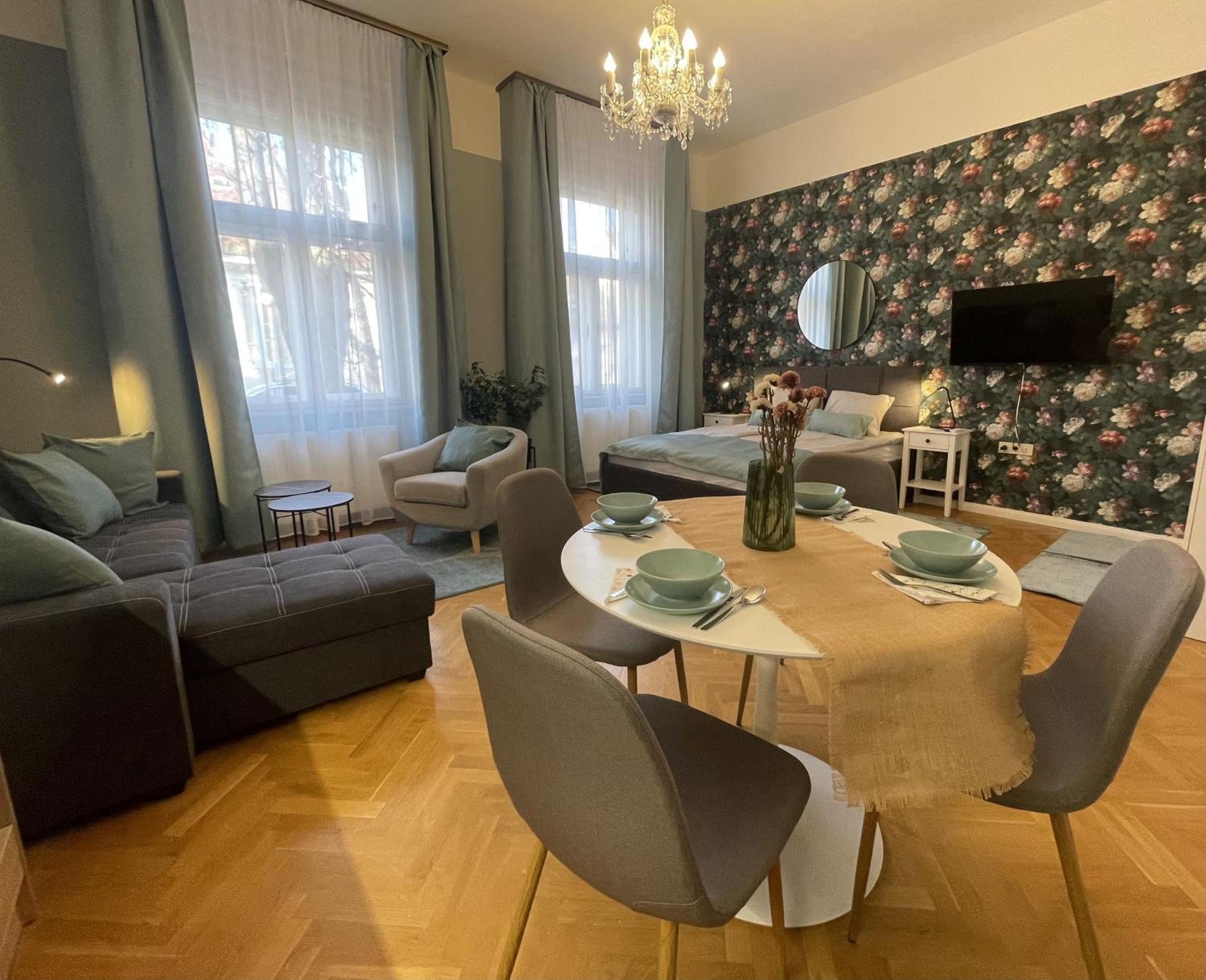 Casa Rosa Apartmanok Eger Eksteriør billede