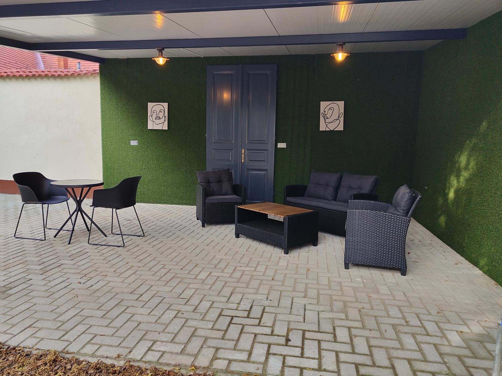 Casa Rosa Apartmanok Eger Eksteriør billede